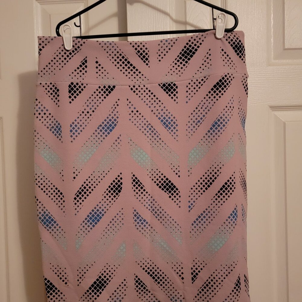 LulaRoe 3XL Cassie Skirt - Beige/Pink w/ Teal-Blue-Black Accents